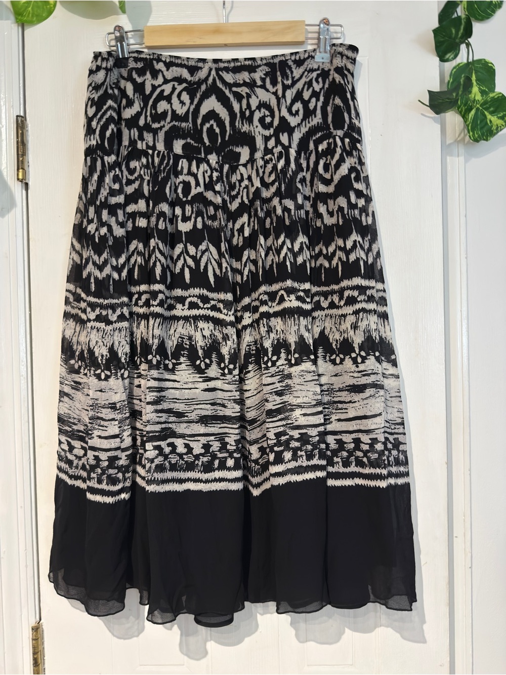 Nine West Boho Abstract Tiered Silk Midi Skirt Black Cream 10